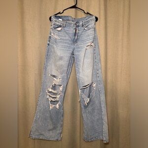 Wide leg destroyed jeans